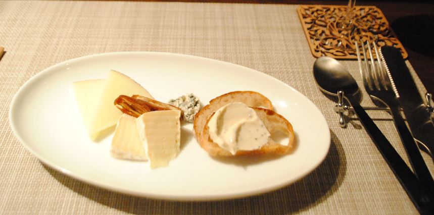ブルーチーズの盛り合わせ　熊本のスペイン料理